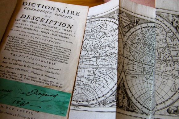Le dictionnaire géographique-portatif, d'Echard et Vosgien.