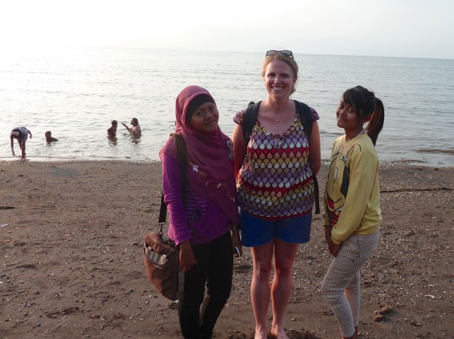 A Lovina (Bali) avec mes copines de cours d'anglais