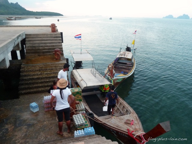 La jetée à Koh Muk, Thaïlande.