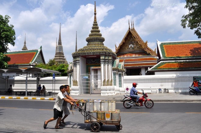 Au Wat Pho.