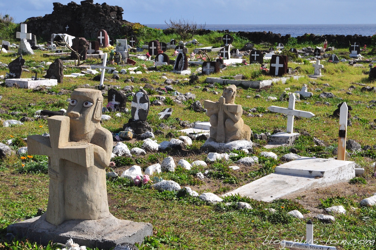 Le cimetière, à Hanga Roa. Rapa Nui 2013.