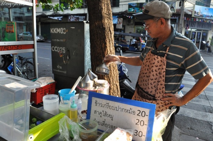 Bouffe de rue, à Bangkok.