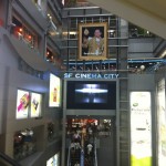 Portrait du roi, au centre commercial MBK.