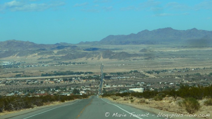 Sur la route vers le Joshua tree national park, Californie.